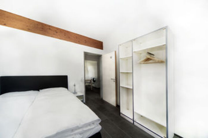 Room 11 of 24