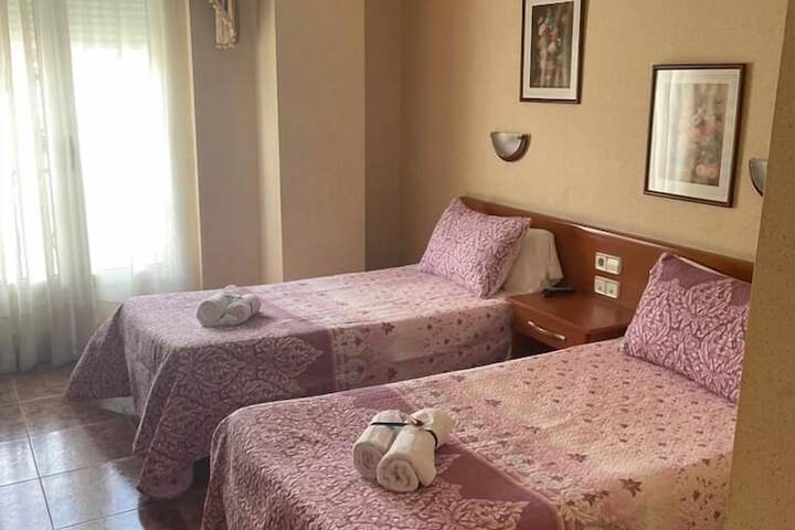 Room 12 of 28