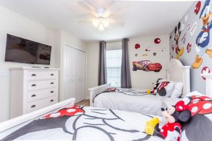 Room 2 of 26