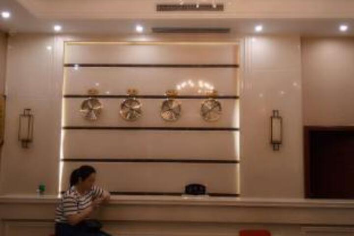 Luxurious Business Hotel
