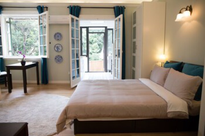 Room 16 of 25