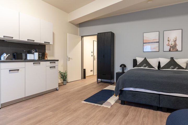 Room 12 of 73