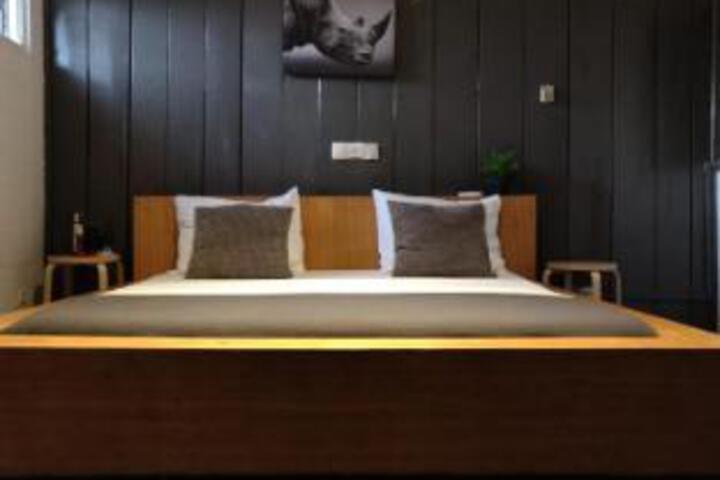 Room 6 of 24