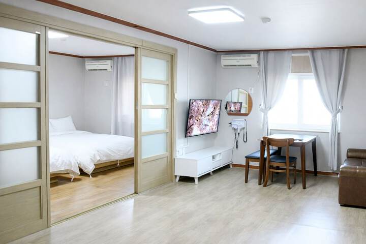 Room 12 of 71