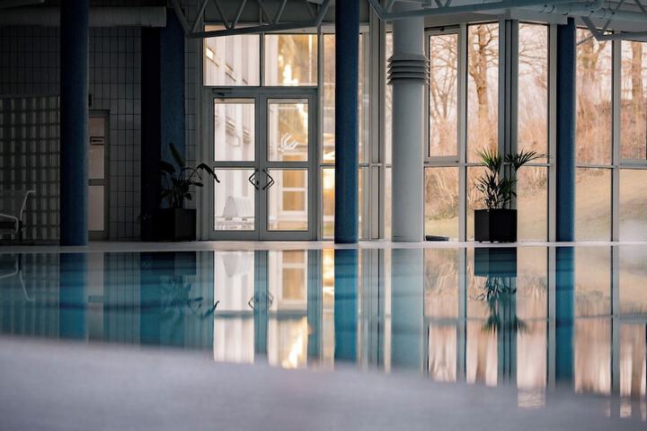 Pool 66 of 84