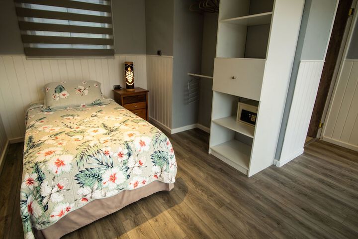 Room 10 of 63