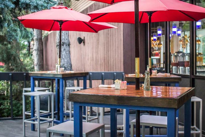 Breakfast area