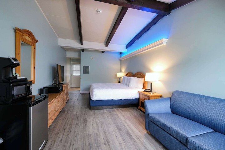 Room 20 of 127