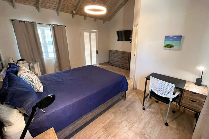 Room 8 of 23