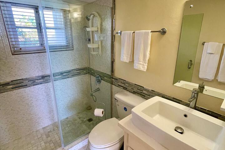 Room 5 of 14