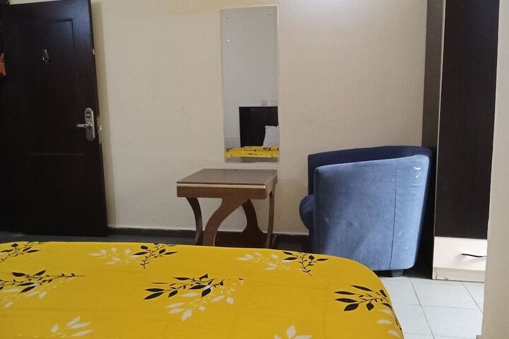 Room 11 of 39