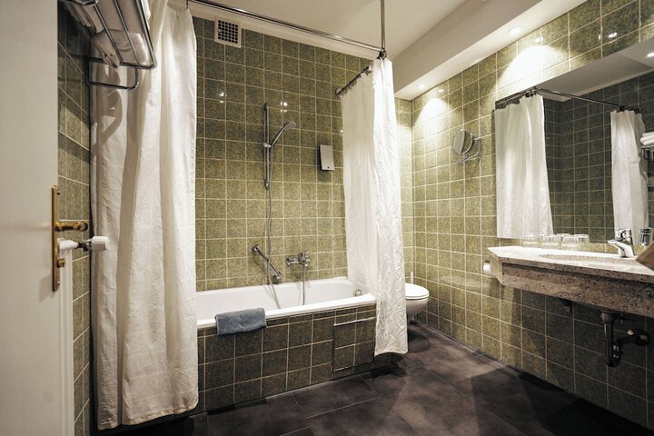 Clean Restrooms