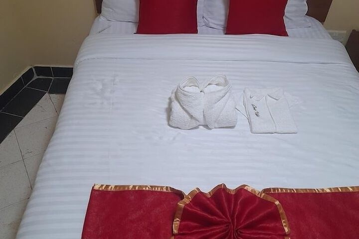 Room 6 of 21