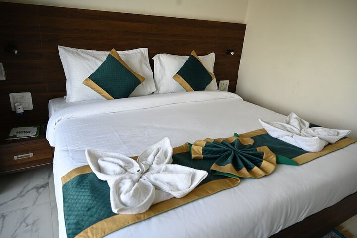 Room 4 of 26