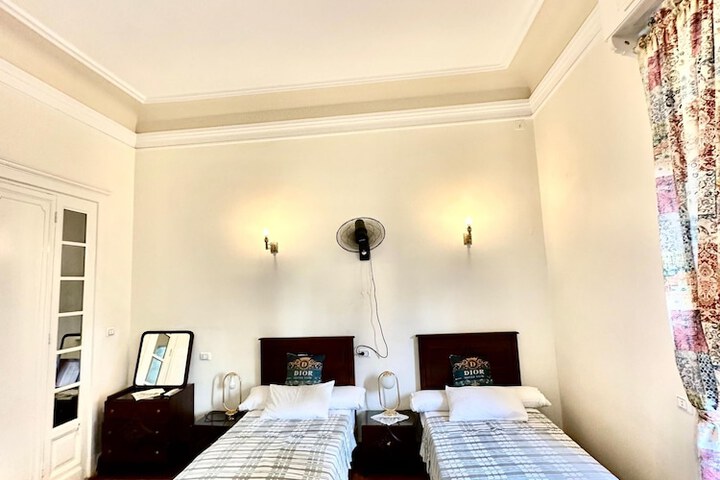 Room 5 of 35