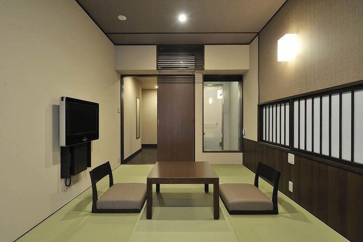 Room 11 of 51