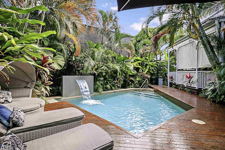 Hotel with Pool