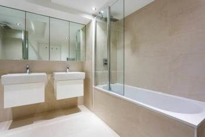 Room 3 of 16