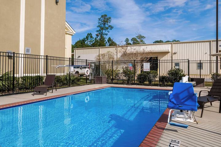 Pool 34 of 57