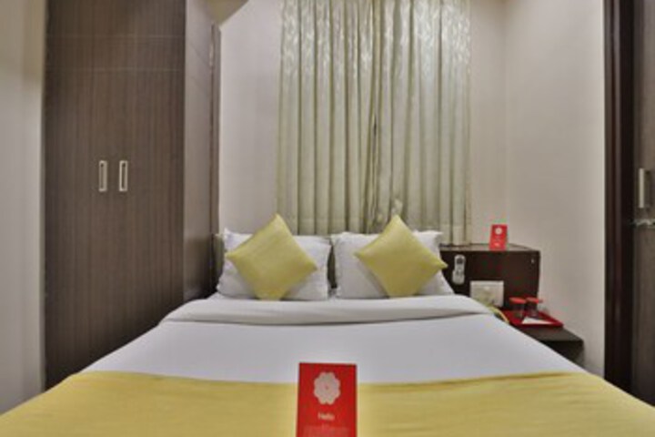 Room 11 of 20