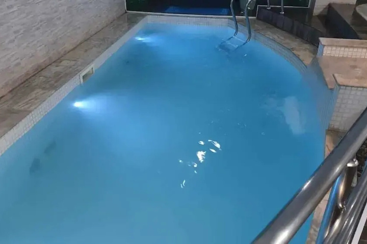 Pool 8 of 18