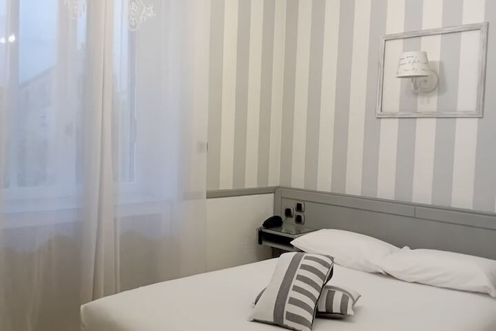 Room 16 of 54