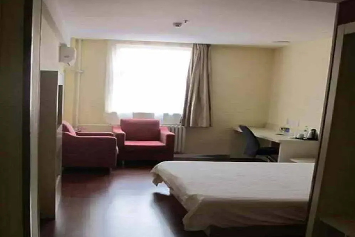 Room 3 of 12