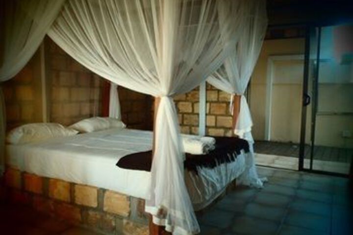 Room 18 of 29