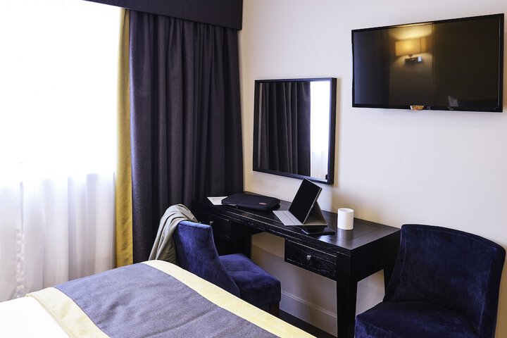 Room 3 of 54