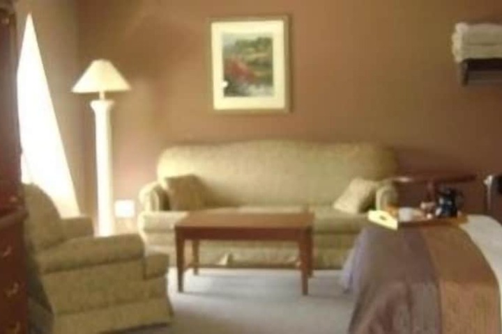 Room 11 of 27