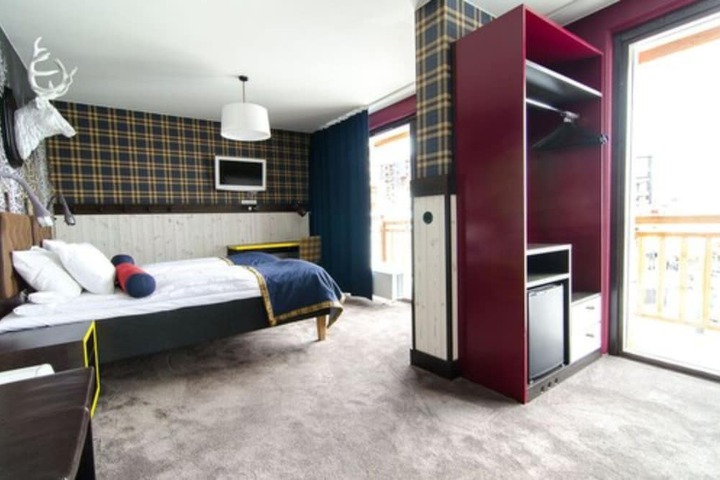 Room 13 of 42