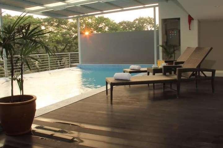 Pools & Facilities