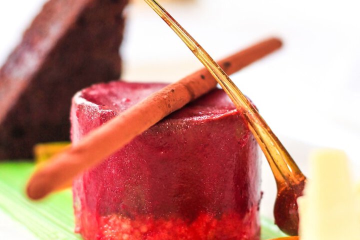 Dining 15 of 33