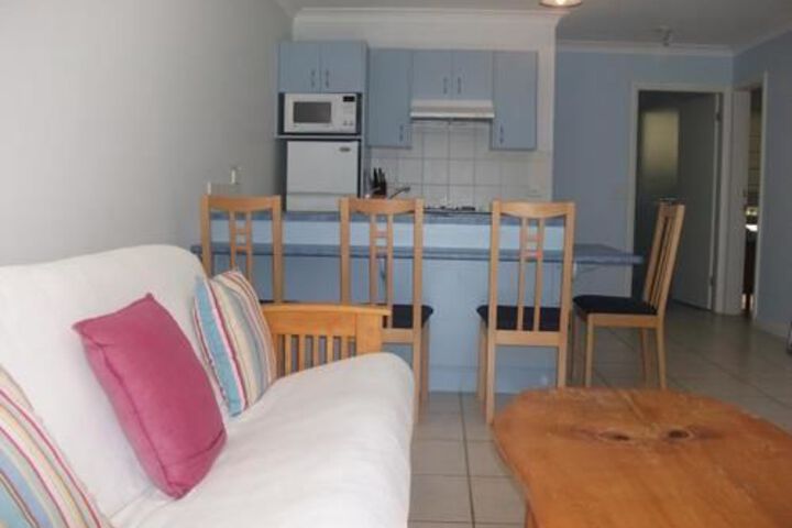 Room 4 of 15