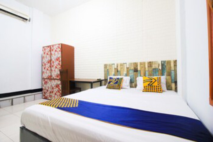 Room 27 of 46