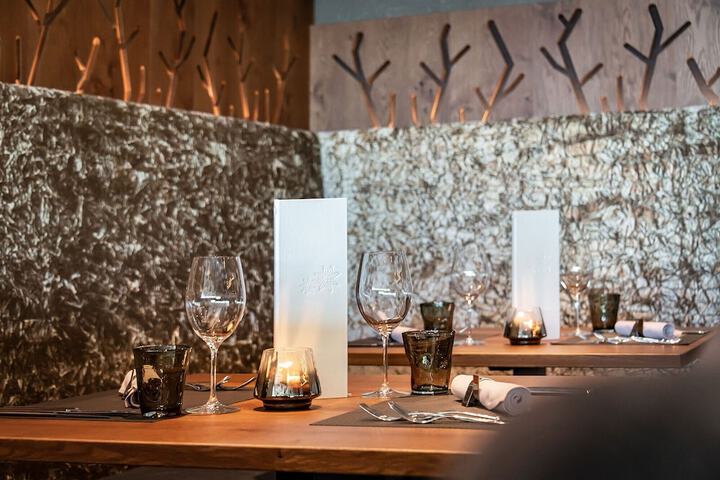 Dining 61 of 106