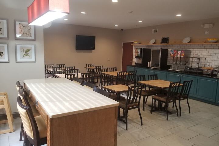 Breakfast area