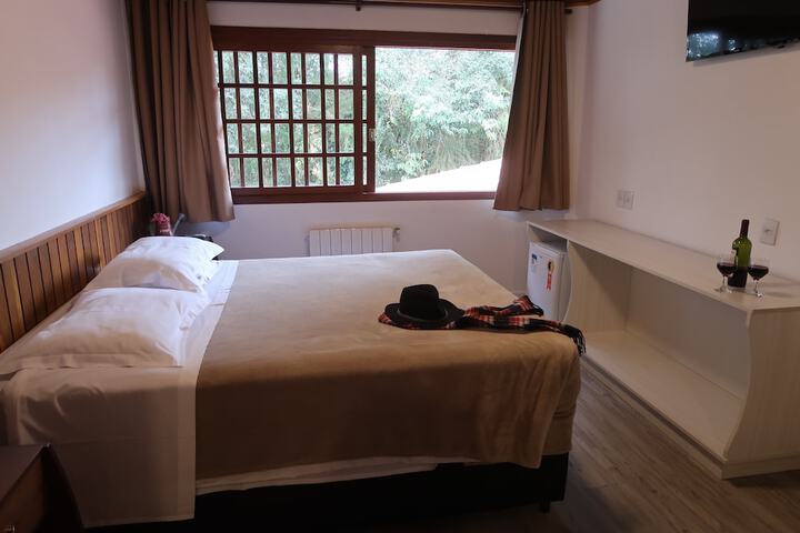 Room 3 of 53