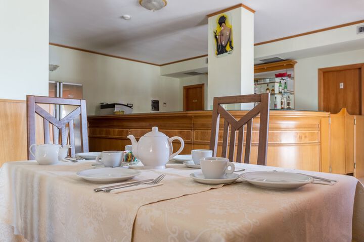Breakfast area