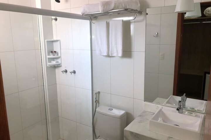 Room 10 of 34