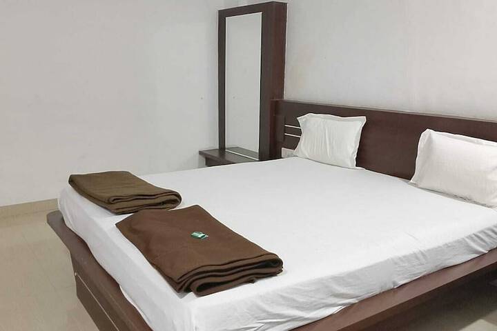 Room 3 of 11