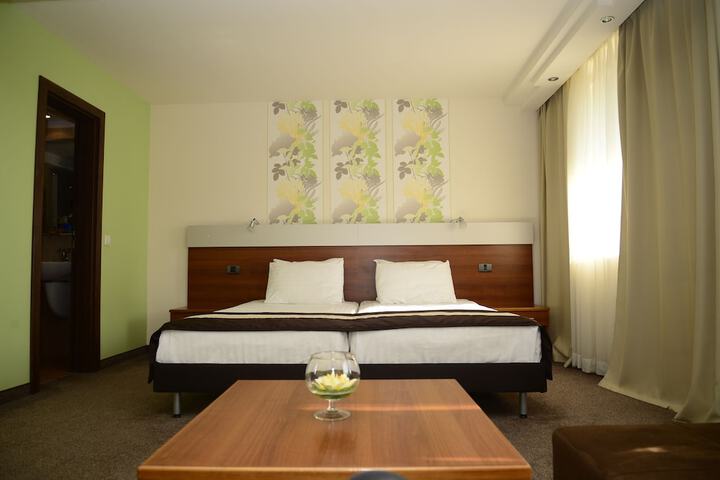 Room 12 of 70