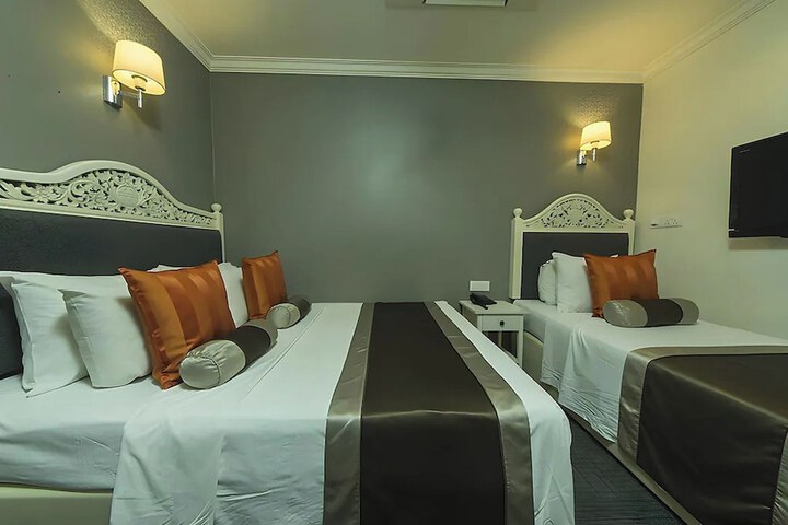Room 11 of 53