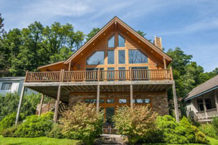 Photo of Lakeside Lodge Four Bedroom Holiday Home