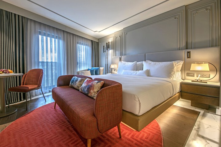 Room 15 of 194