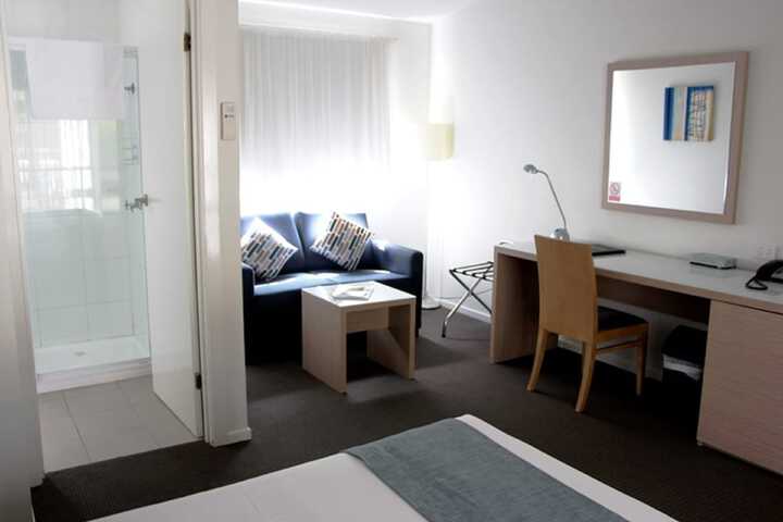 Room 10 of 90