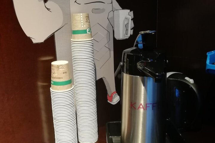 Breakfast/Coffee Service 13 of 37