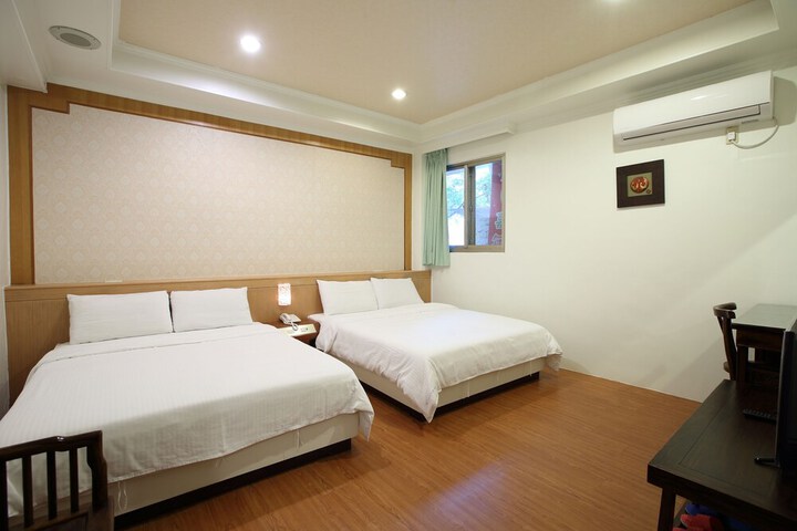 Room 31 of 74