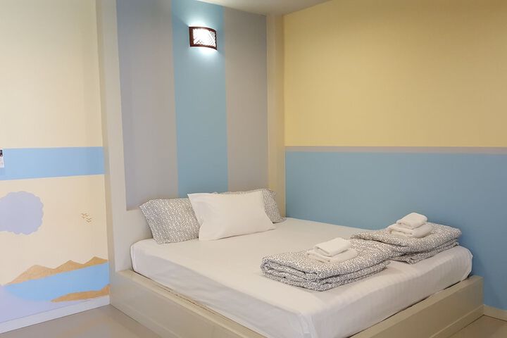Room 8 of 92