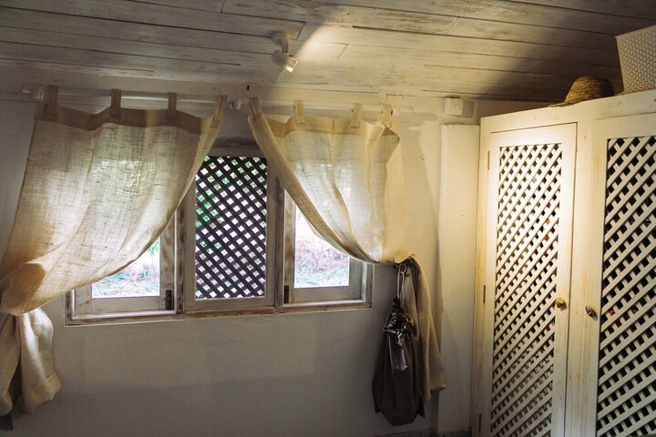 Room 10 of 82